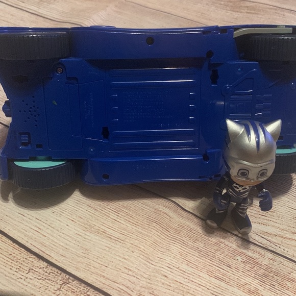 PJ Masks Catboy's Cat Car Talking Toy Vehicle 10" Long - Picture 6 of 13